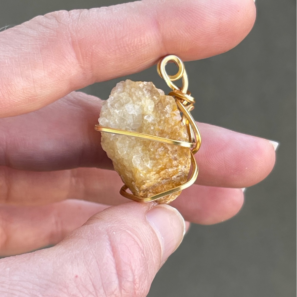 Citrine Gold Tone Wire Wrap Necklace - Picture 5 of 7